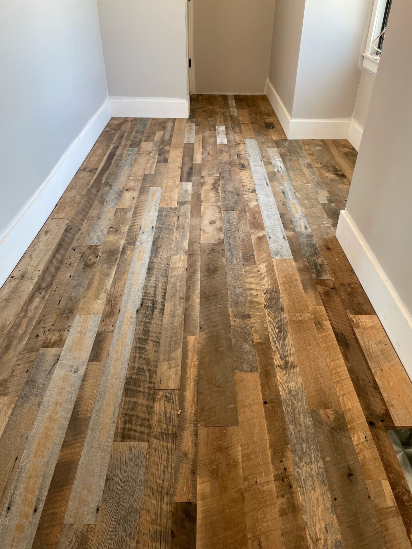 3″-6″ Whiskey Springs Oak Flooring-Un Finished